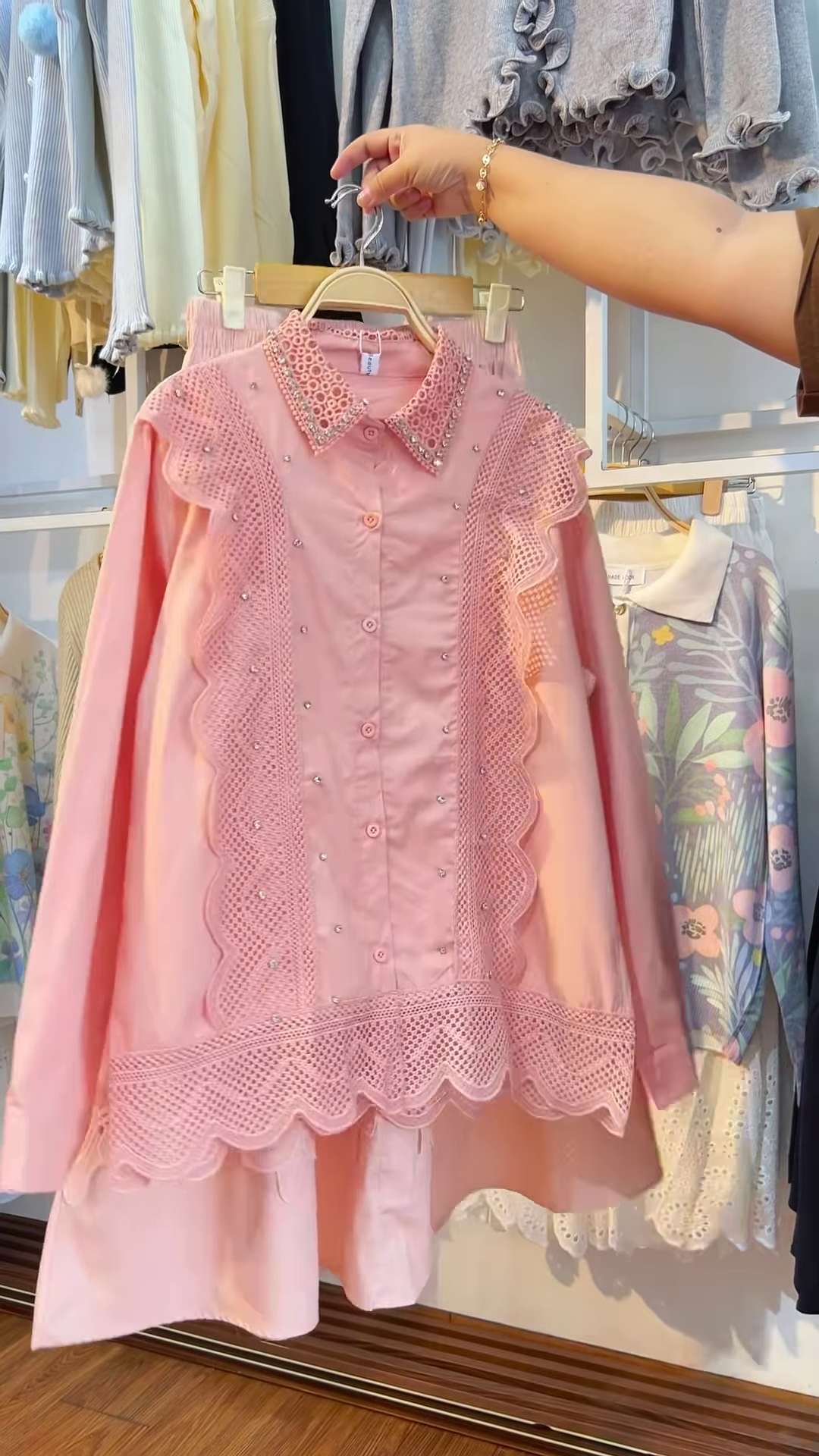 Chic Brown Bow Embroidered Oversized Shirt