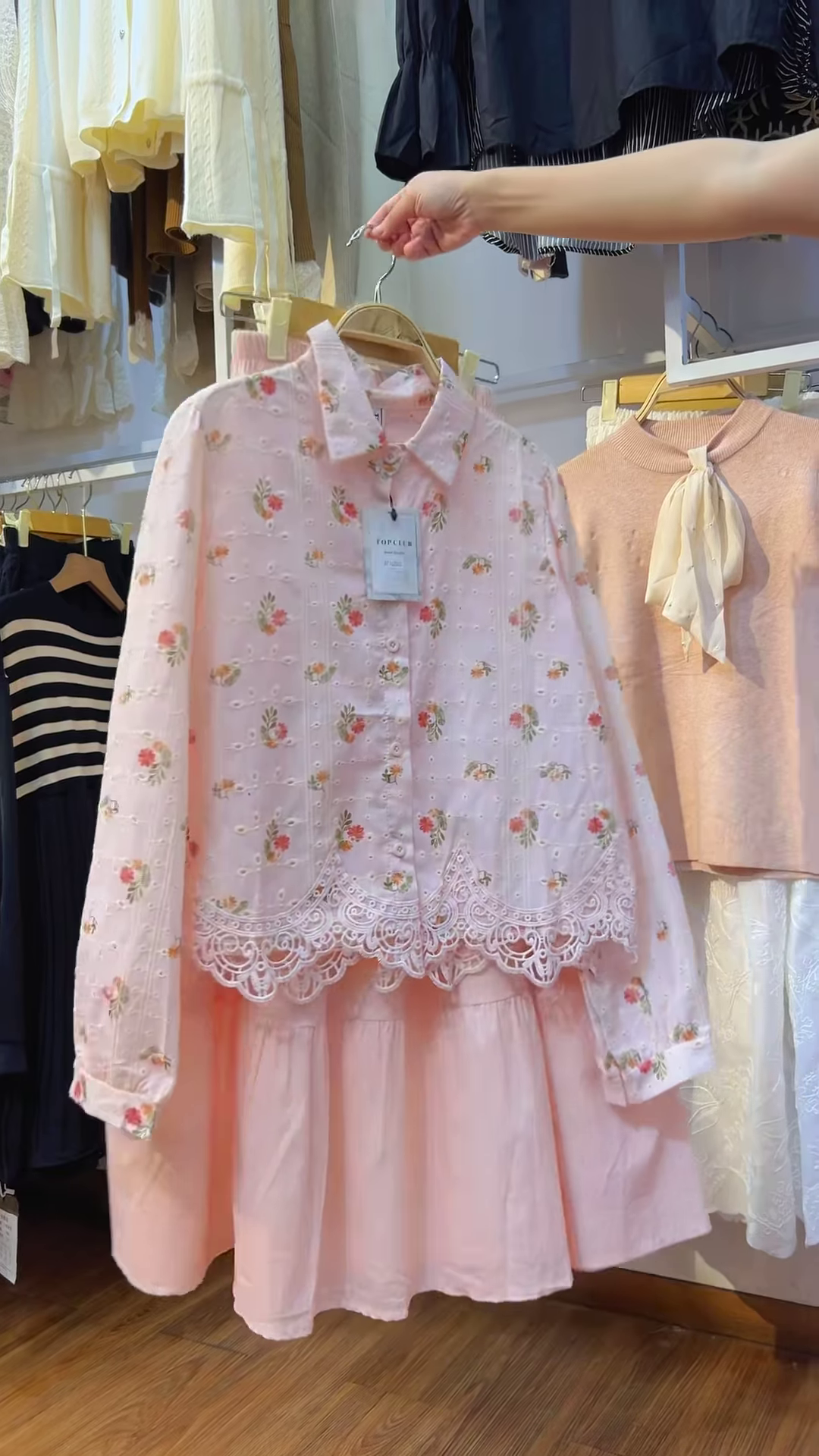 Elegant Pink Floral Embroidered Lace Shirt - Image 4