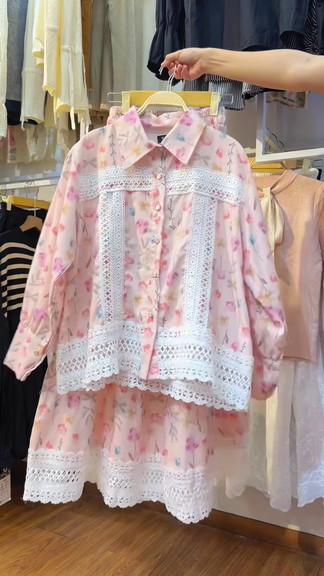 Elegant Pink Floral Embroidered Lace Shirt - Image 2