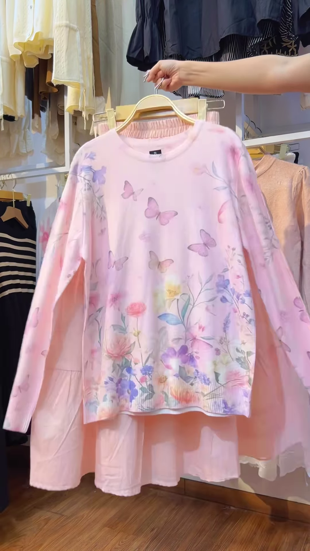 Elegant Pink Floral Embroidered Lace Shirt - Image 5