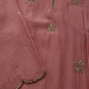Elegant Hand-Embroidered Kurta Set – Rose Pink