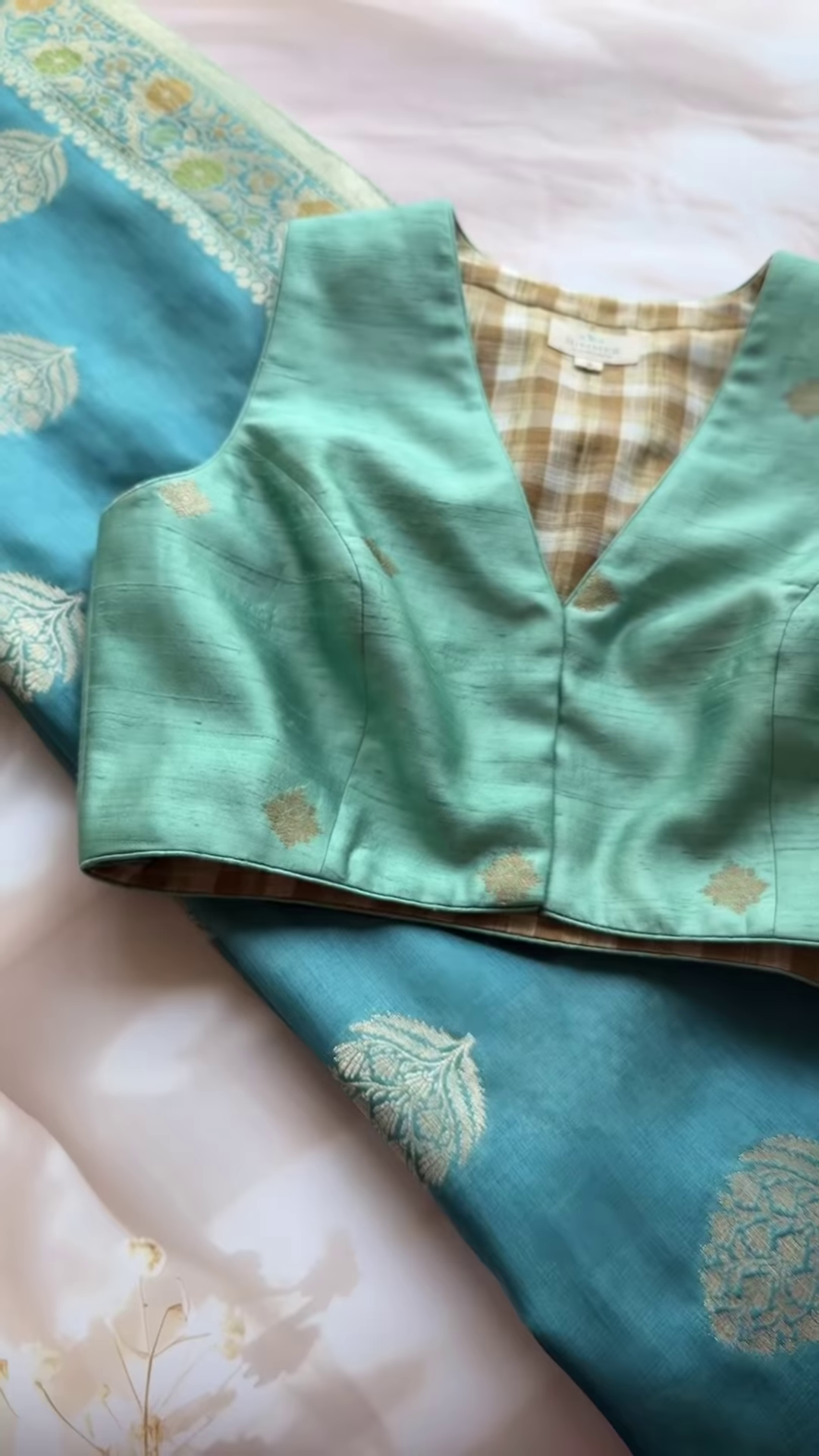 Royal Radiance Banarasi Lehenga Set - Image 3