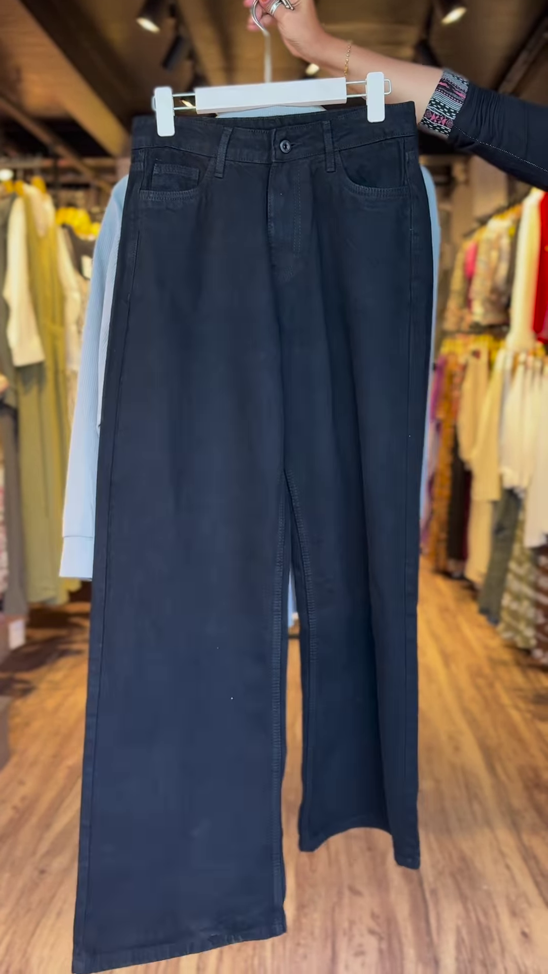Dusty Blue Oversized Shirt with Black Inner Tank & Wide-Leg Pants – 3-Piece Co-Ord Set - Image 2