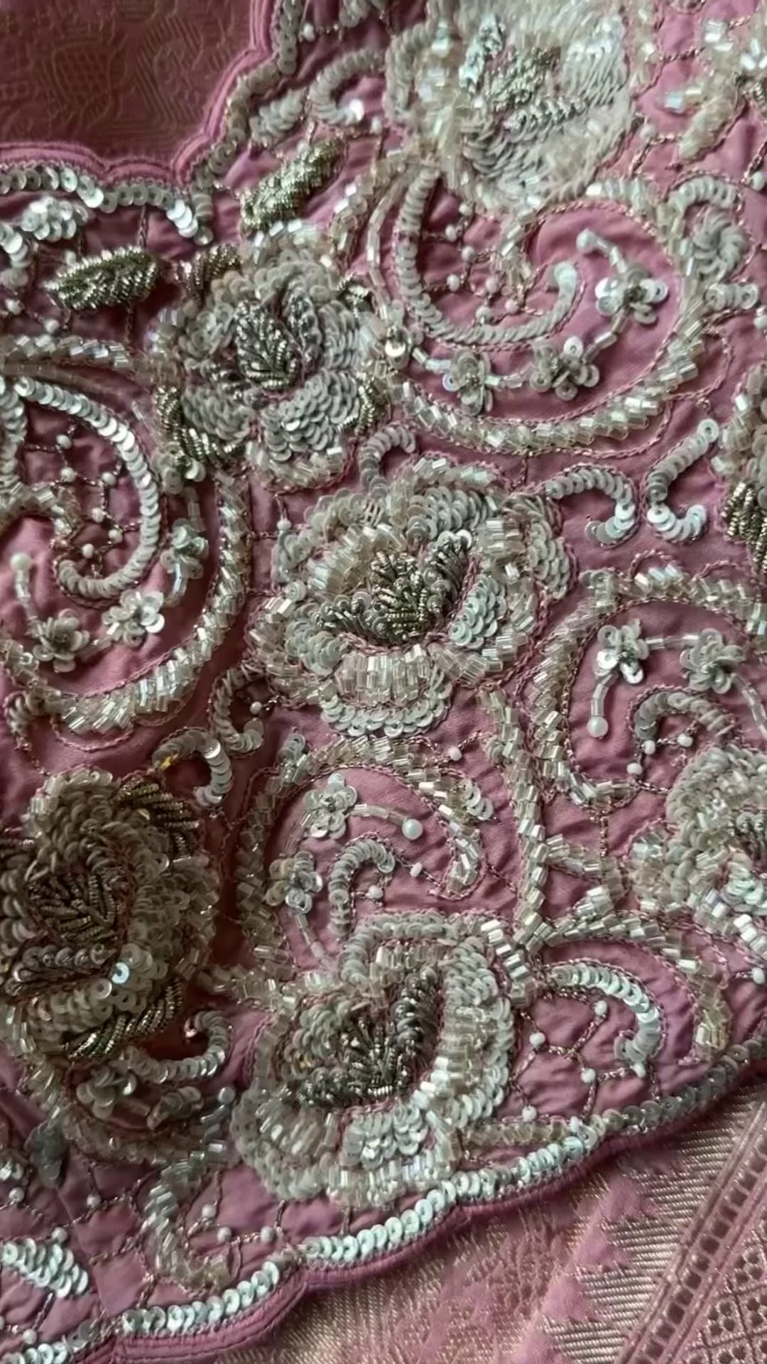 Noorani Dusty Rose Hand-Embroidered Blouse with Jacquard Silk Dupatta - Image 4