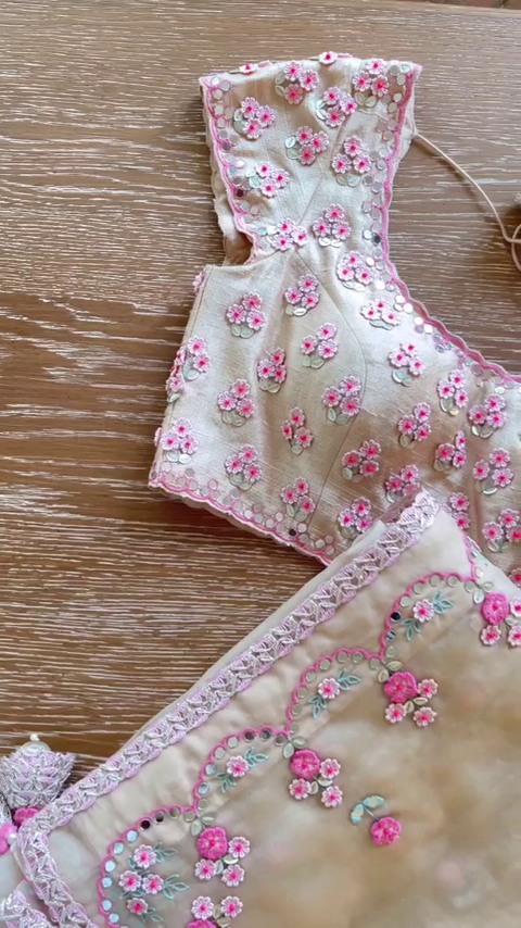 Gulnaaz Blush Pink 3D Floral Blouse & Dupatta Set - Image 2