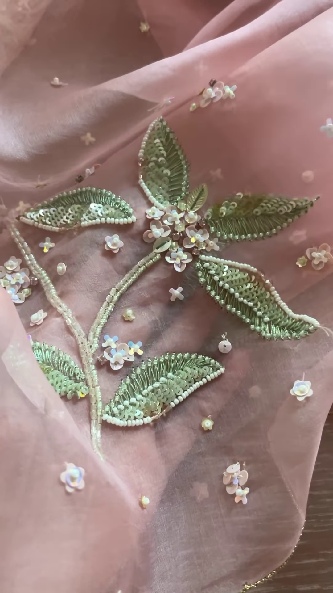 Green Blouse & Rose Pink Embroidered Dupatta Set - Image 2