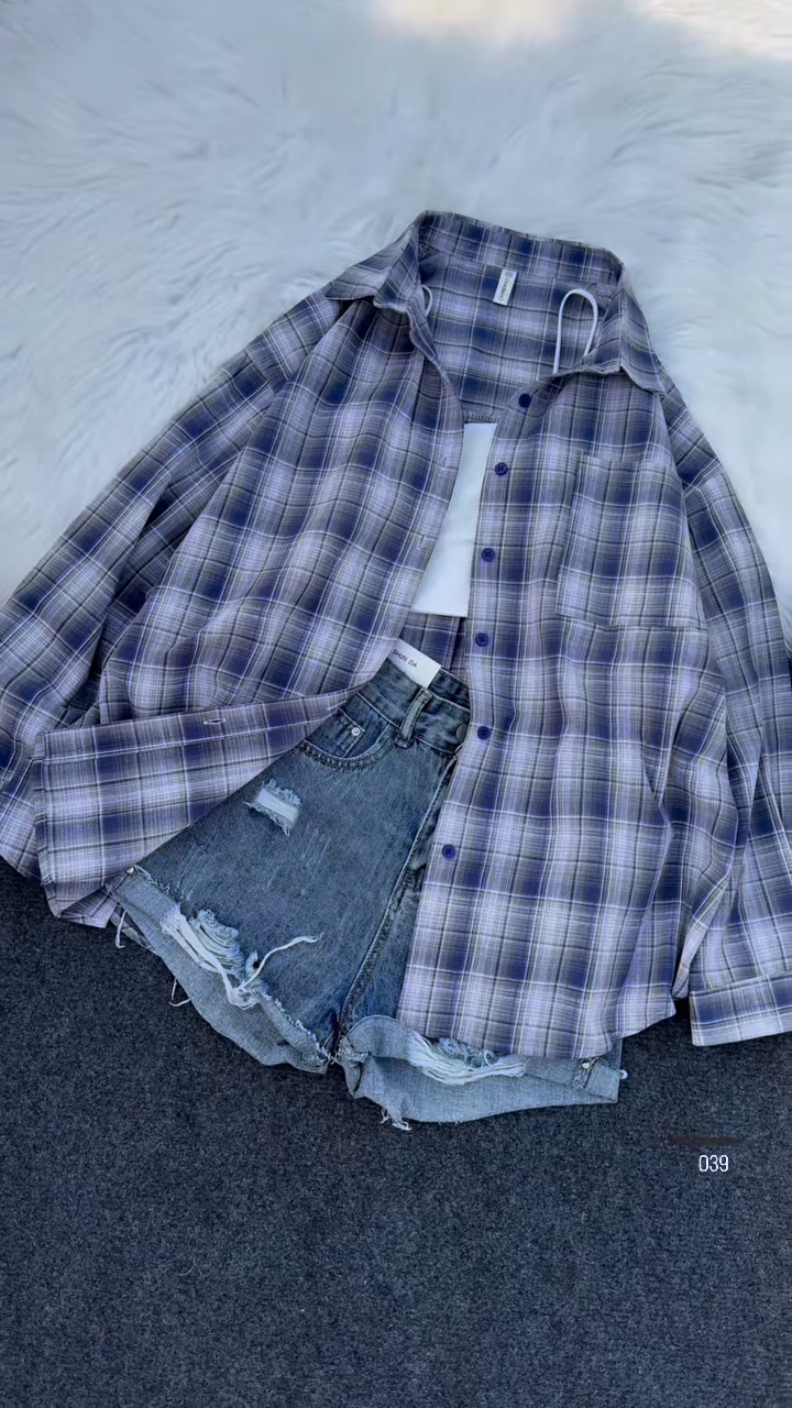 Plaid Oversized Shirt with Ripped Denim Shorts – Casual Street Style Combo for Women - Image 2