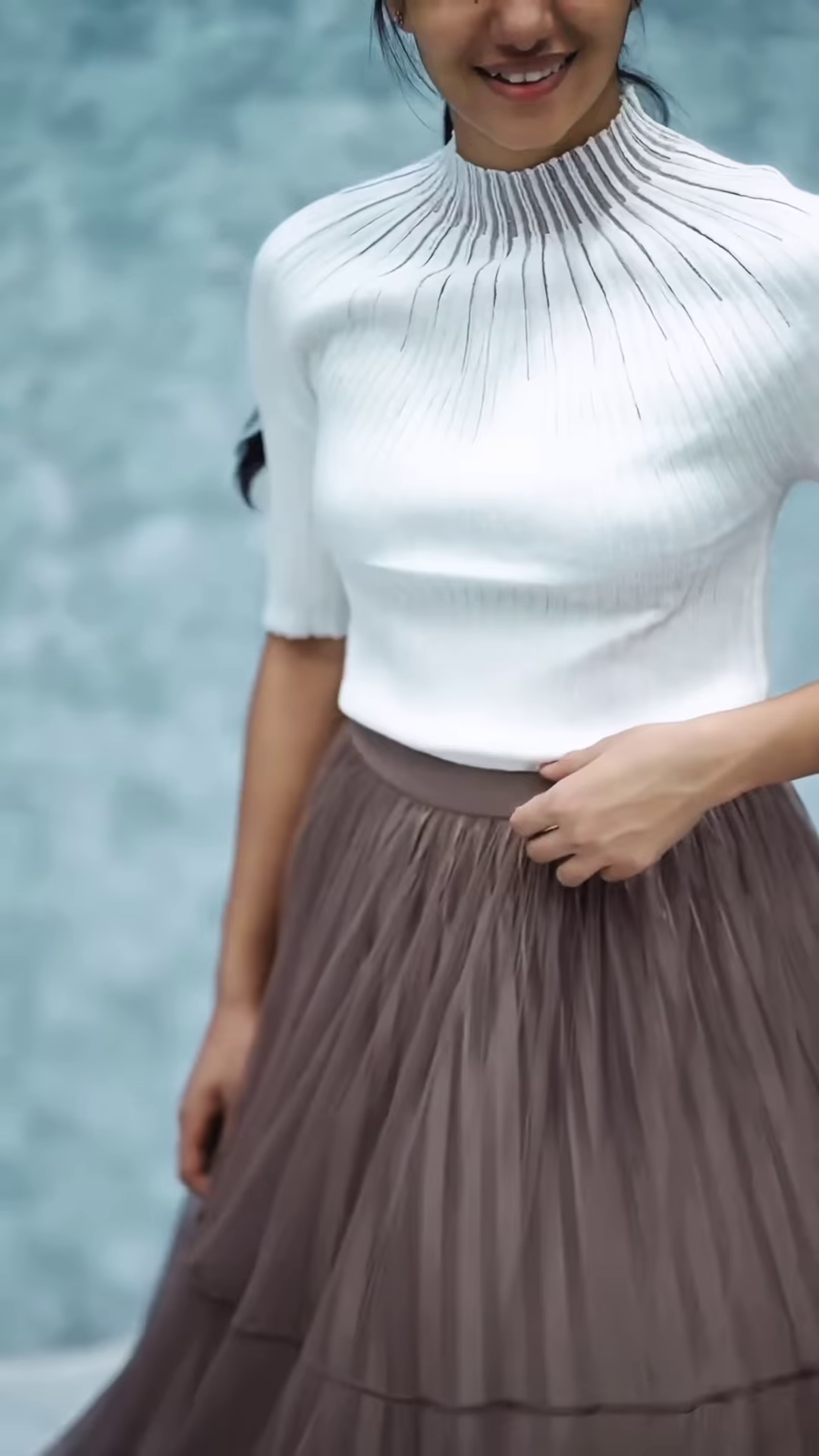 Women’s Pink Ribbed Half-Sleeve Top with Black Pleated Mini Skirt – Chic Contrast Casualwear Ensemble - Image 10