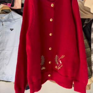 Black Floral Embroidered Button Cardigan β Luxe, Versatile, and Effortlessly Elegant πΌβ¨