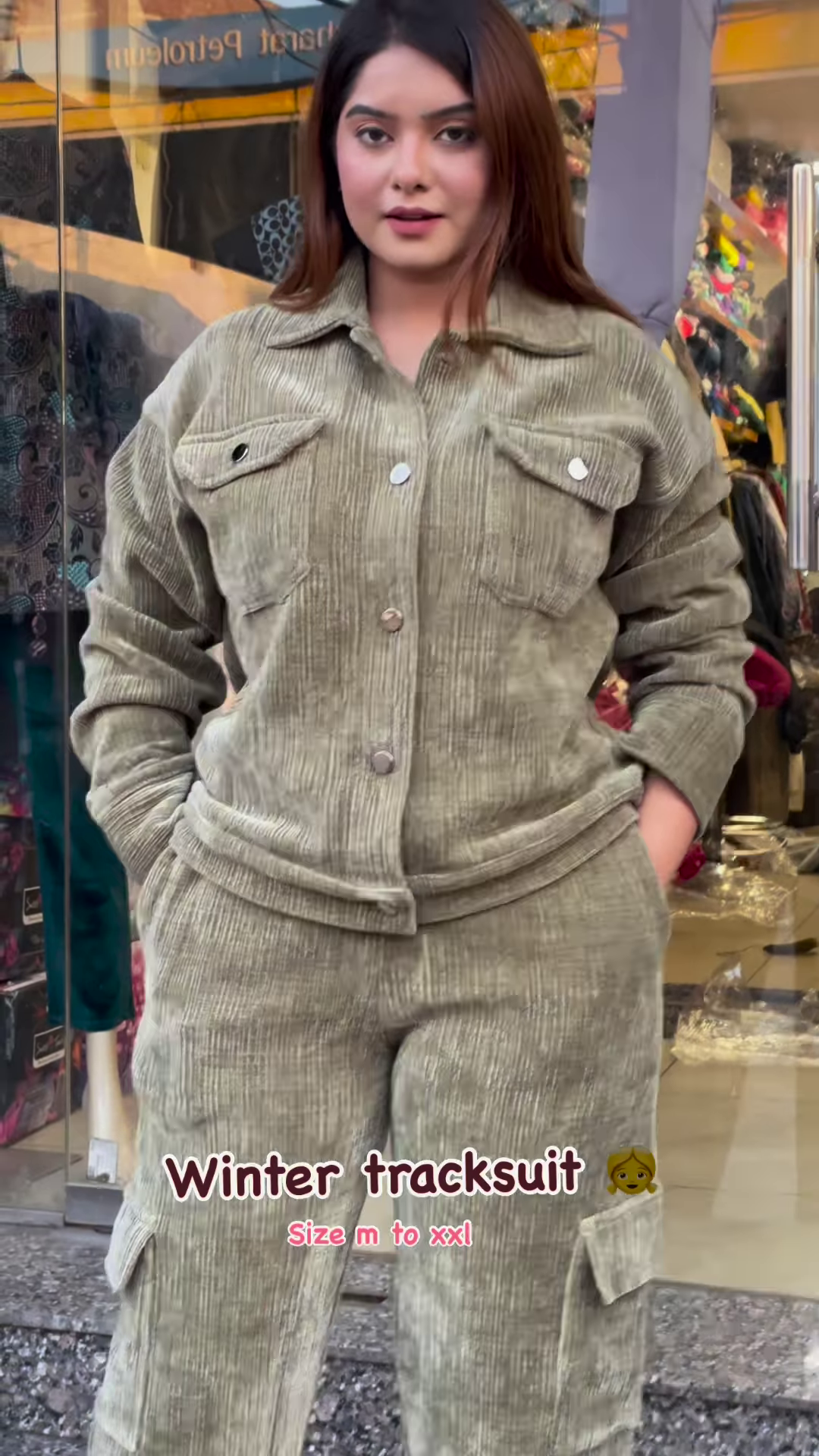 Corduroy Winter Tracksuit – Warm, Street‑Chic, and Comfort Ready 🧥�