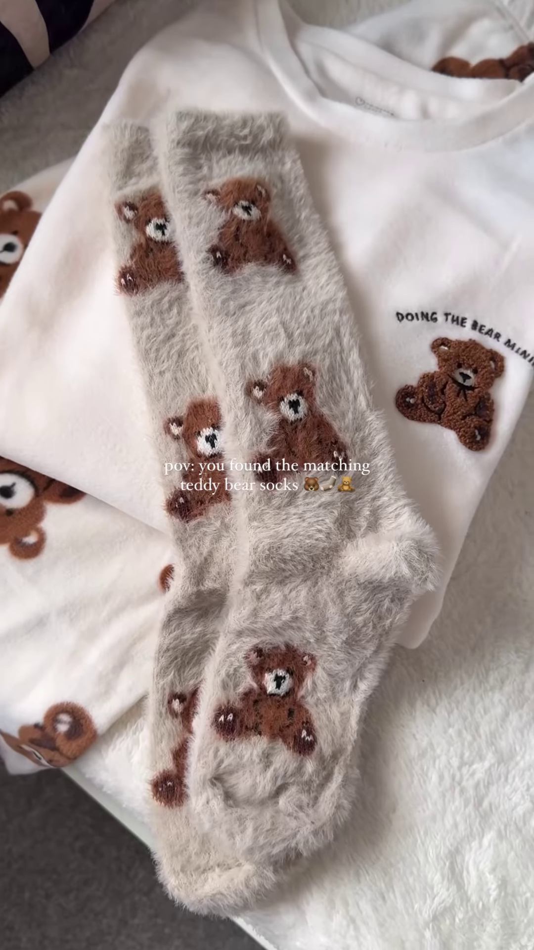Teddy Bear Print White Lounge Set with Matching Socks - Image 2
