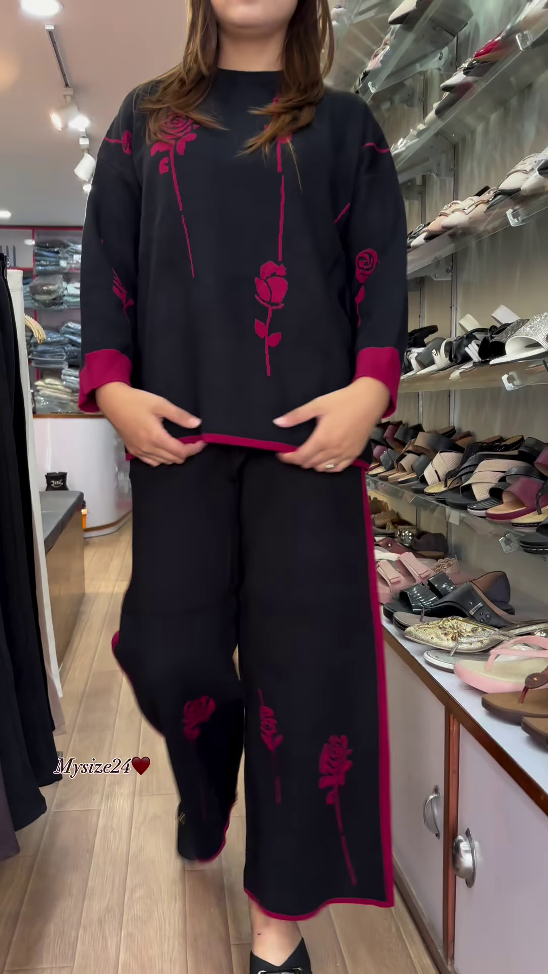 Floral Print Sweatshirt & Jogger Co-ord Set 🌸 Available in Light Pink, Purple & Black - Image 4