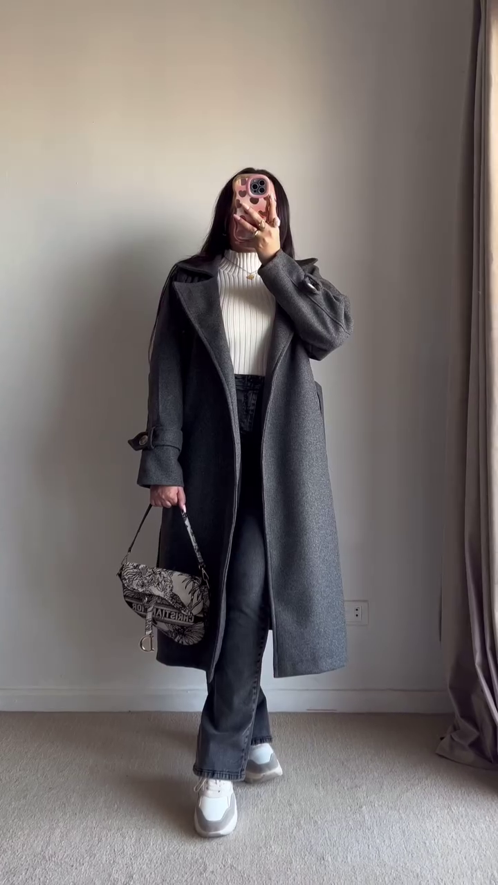 Long Black Coat Look π€ with Light Blue Jeans & White Sneakers β Street-Ready Layering - Image 3