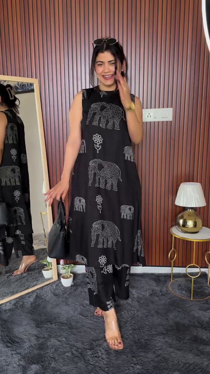 Crimson Red Kurta Set with Printed Ethnic Jacket - Image 2