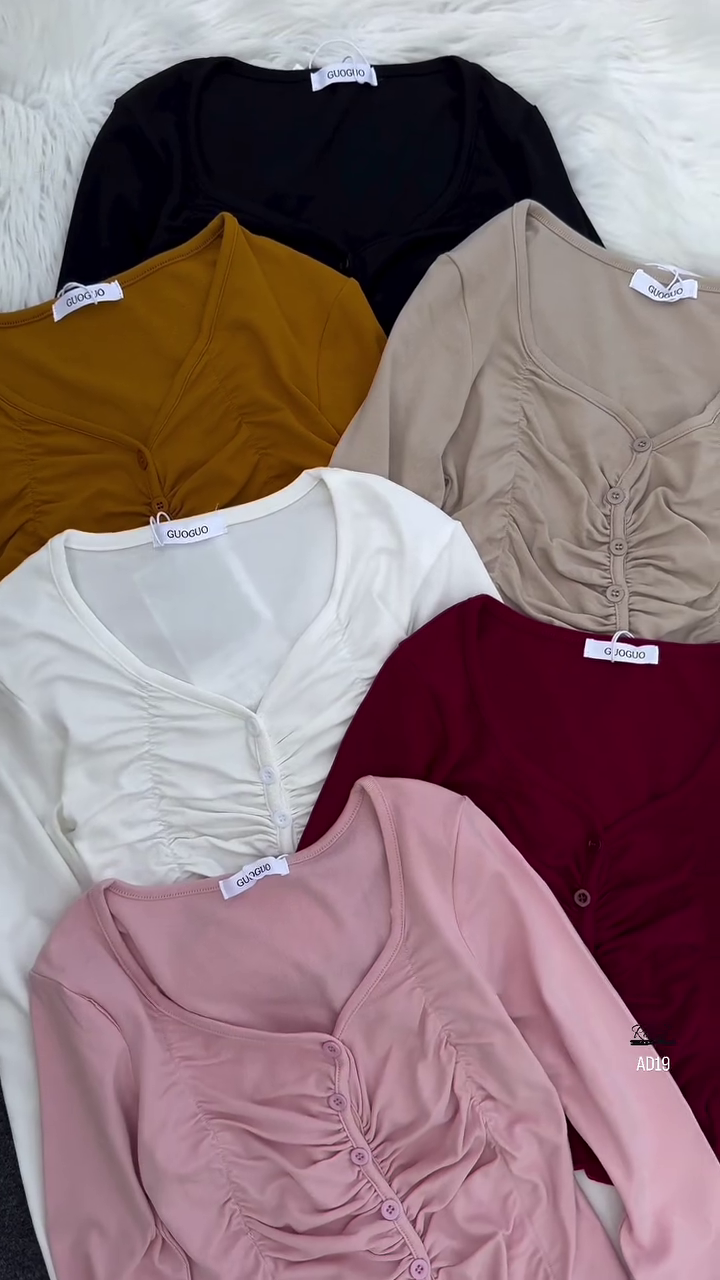 Women’s Ruched Button-Front Long Sleeve Crop Top - Image 4