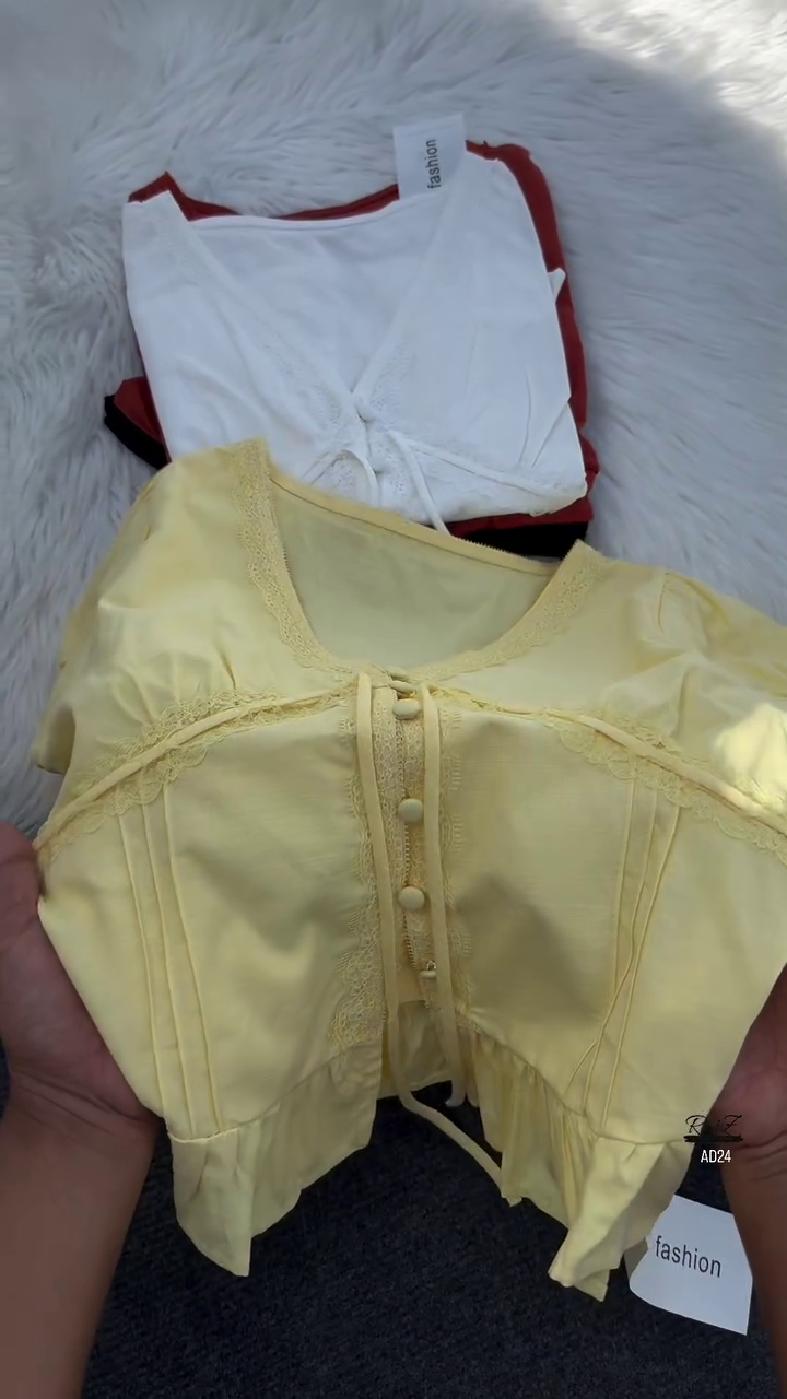 Women’s Vintage-Inspired Lace Detail Blouse - Image 3