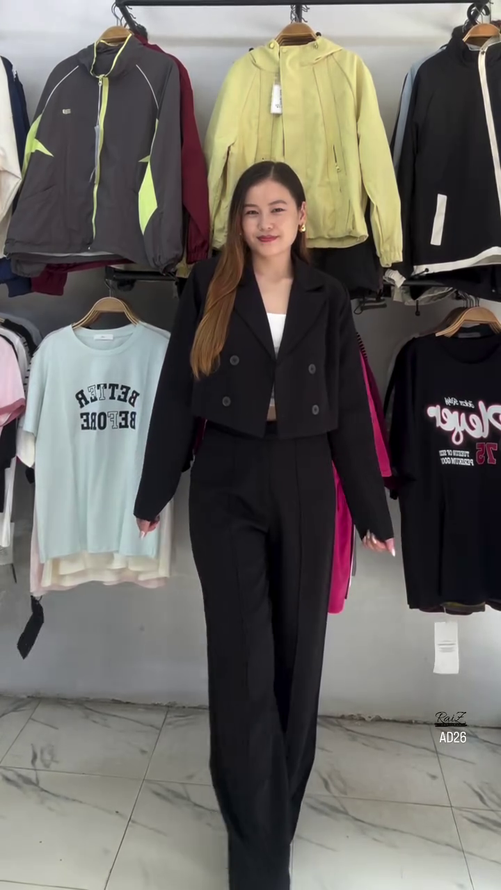 Women’s Classic White Cropped Blazer & High-Waist Pant Set - Image 3