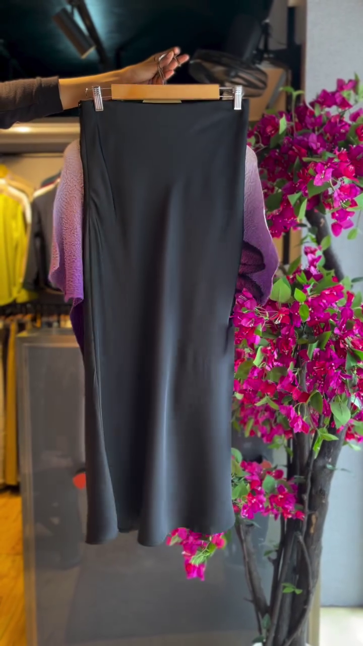 Lavender Bloom Gradient Top & Noir Shorts - Image 2