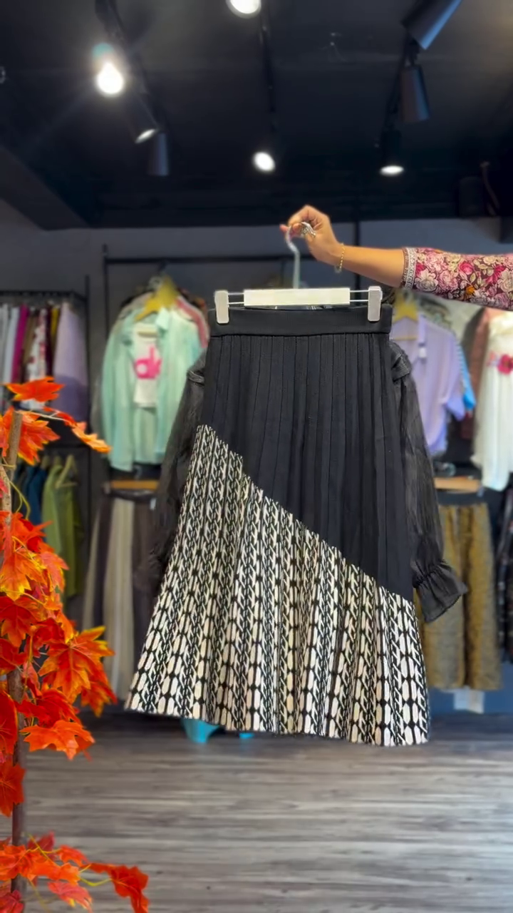 Ruched Floral Top in Noir & YC Geometric Skirt in Monochrome - Image 2