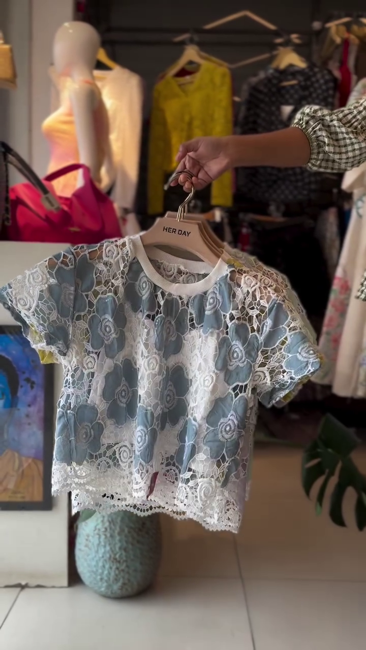 BLACK & WHITE ABSTRACT BRUSHSTROKE SHIRT - Image 2