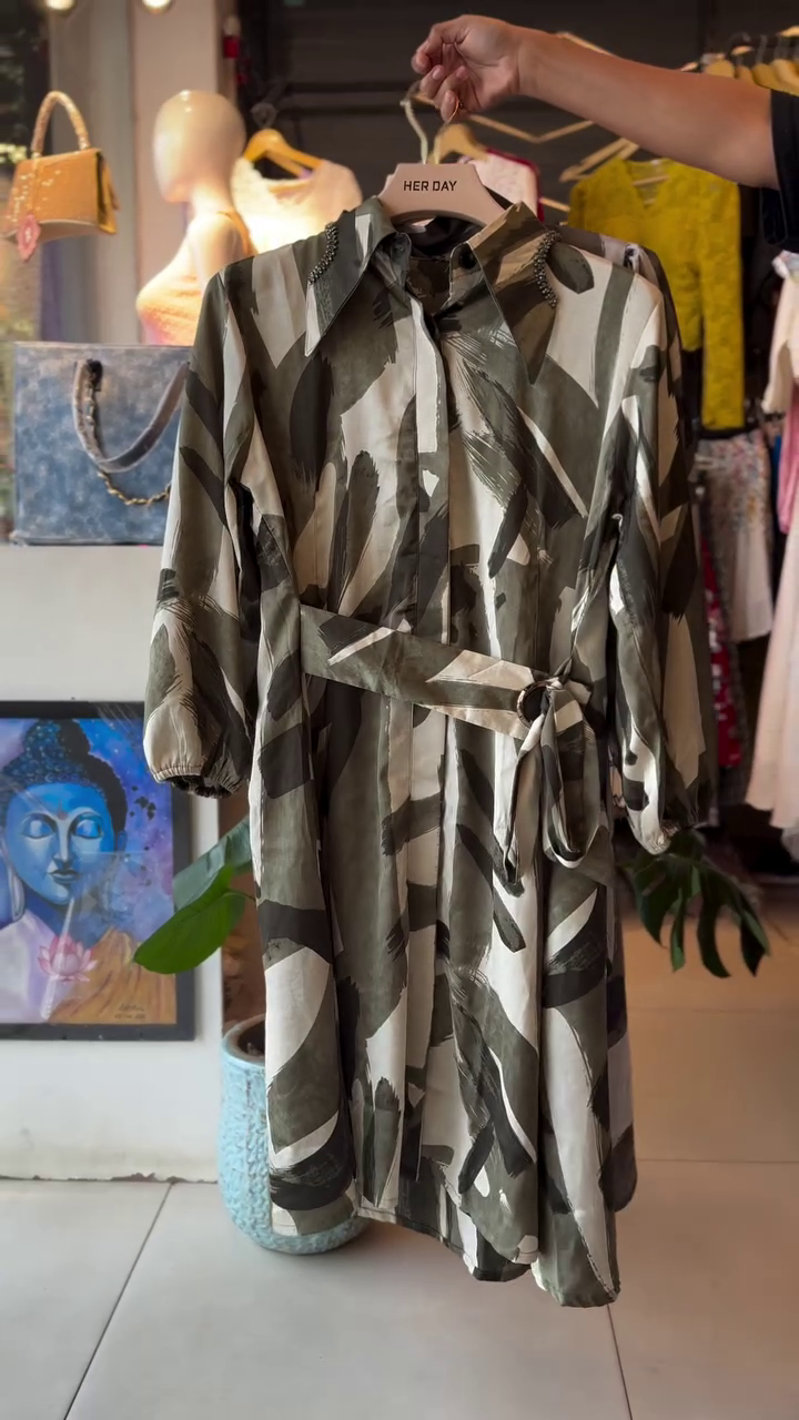 CAMOUFLAGE ABSTRACT BELTED SHIRT DRESS