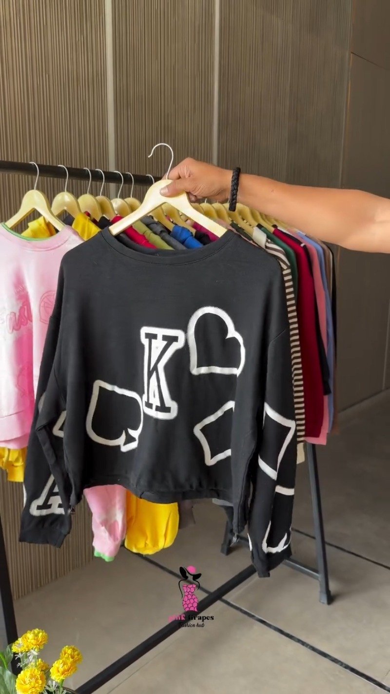 Versatile Street-Style Graphic Crop Hoodies and Sweatshirts – Available in Black, Pink, Grey, Lime Green & Blue